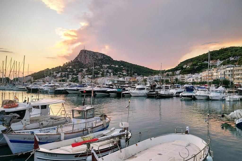 Sorrafina, Acogedor Apartamento En L'Estartit Con Piscina Y Parking Exterior photo